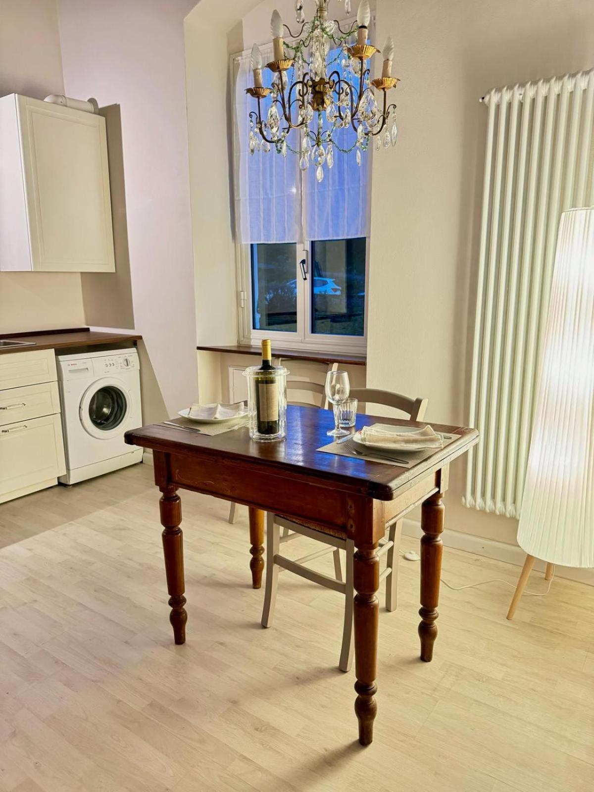 Chez Amelie Apartment ลาสเปเซีย ภายนอก รูปภาพ