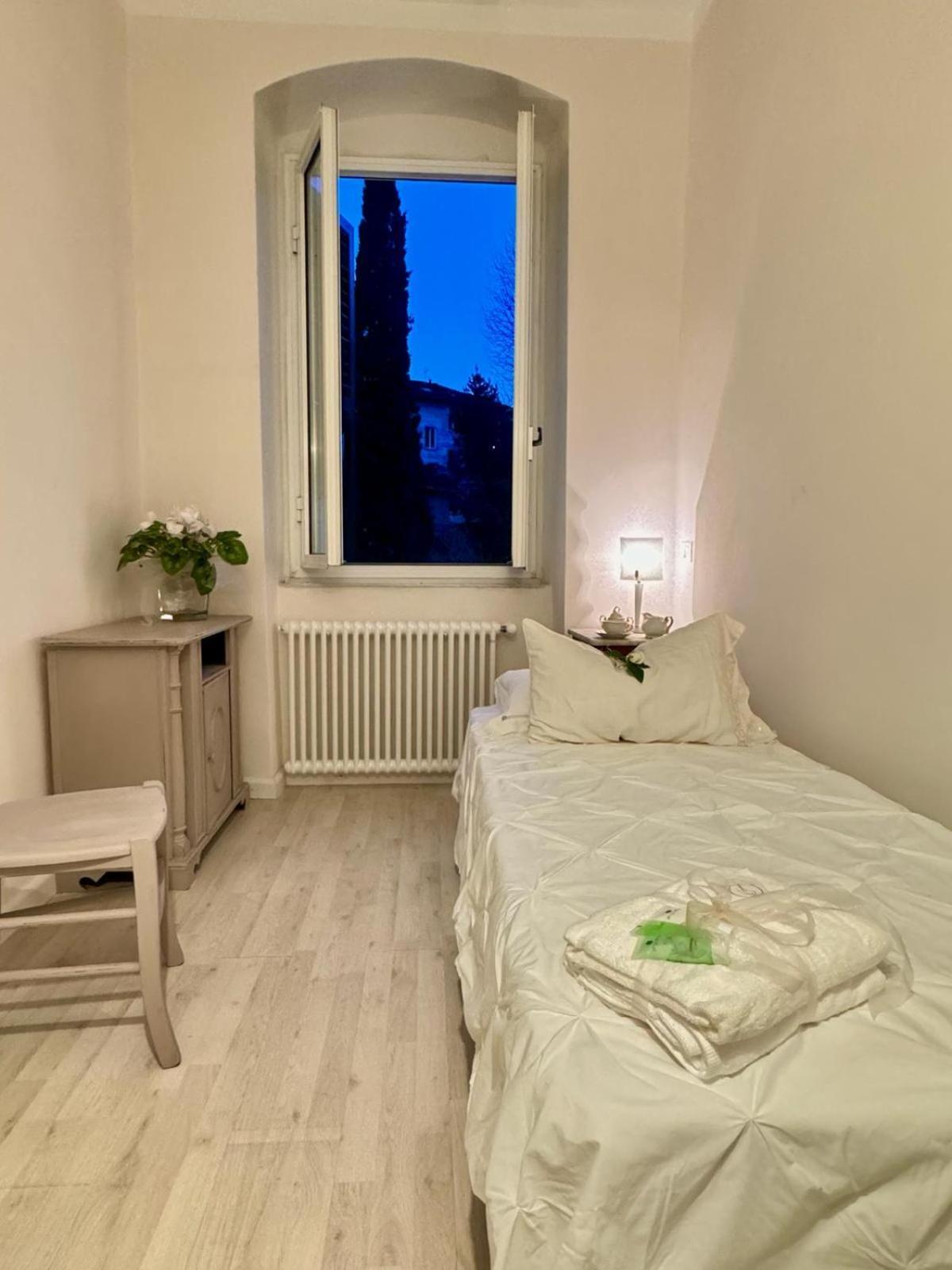 Chez Amelie Apartment ลาสเปเซีย ภายนอก รูปภาพ