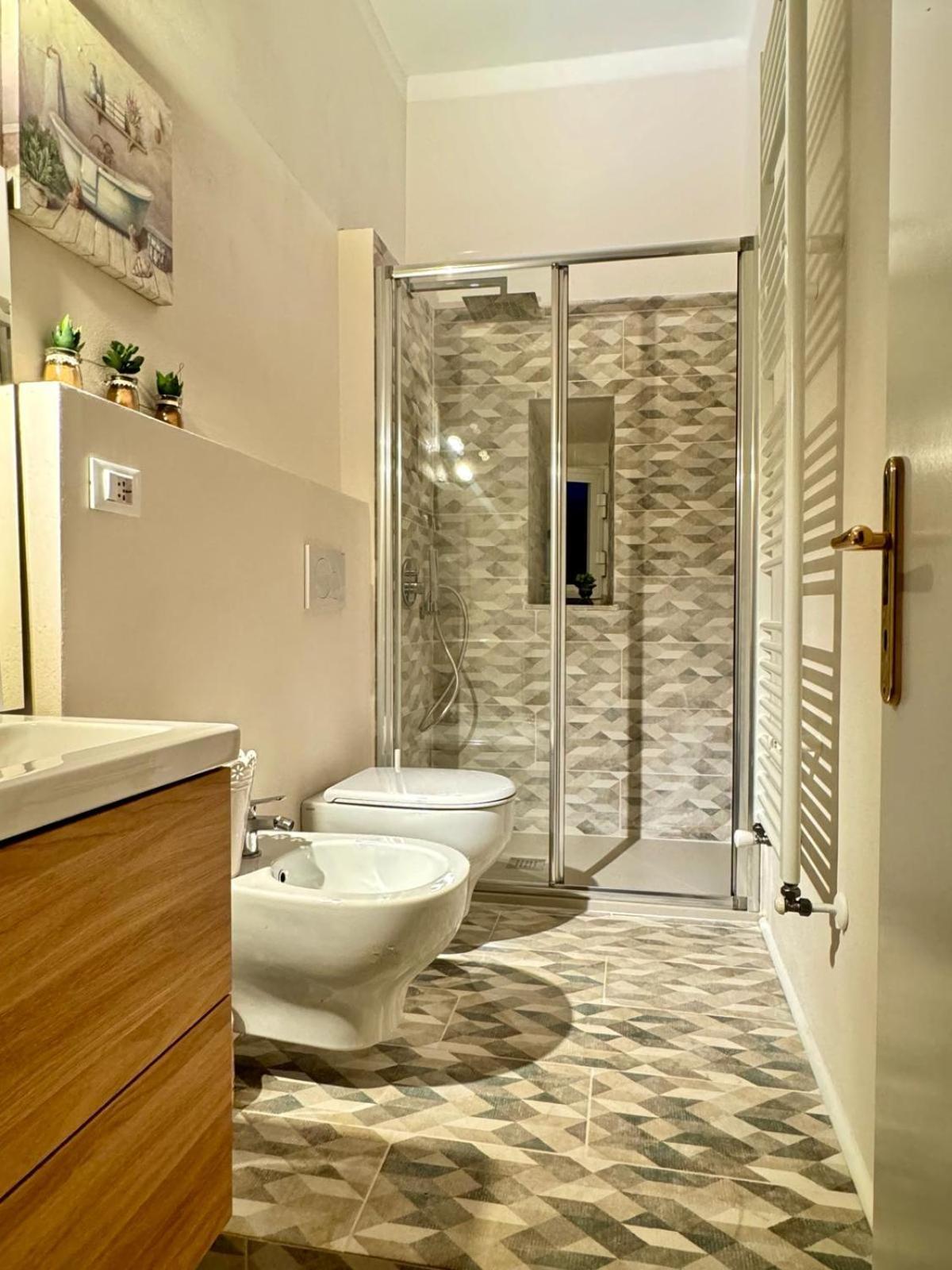 Chez Amelie Apartment ลาสเปเซีย ภายนอก รูปภาพ
